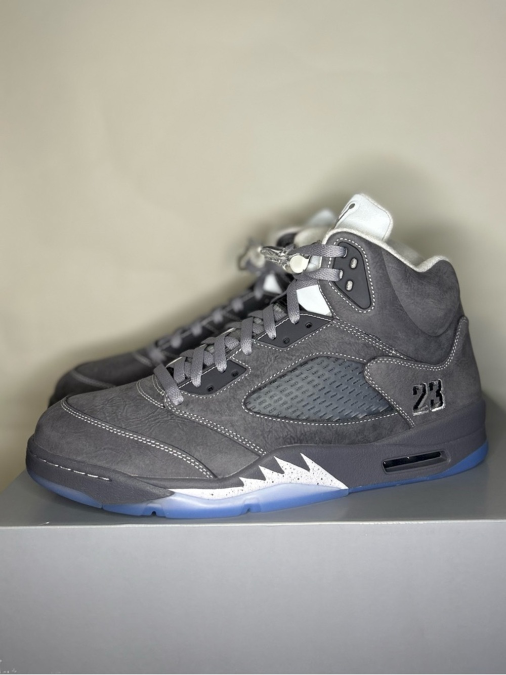 Jordan 5 Retro Wolf Grey Size 13 Mens Shoes